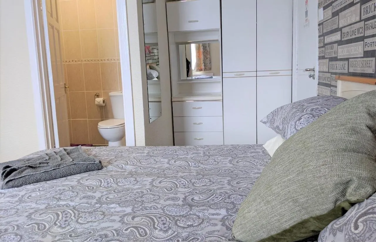 Exley カーク リー ゲスト ハウス Bed & Breakfast